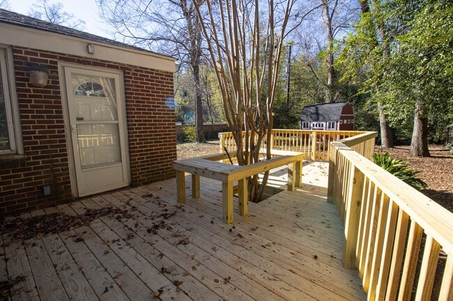 Building Photo - Charming 2-Bed, 1-Bath Home in Forest Acres!