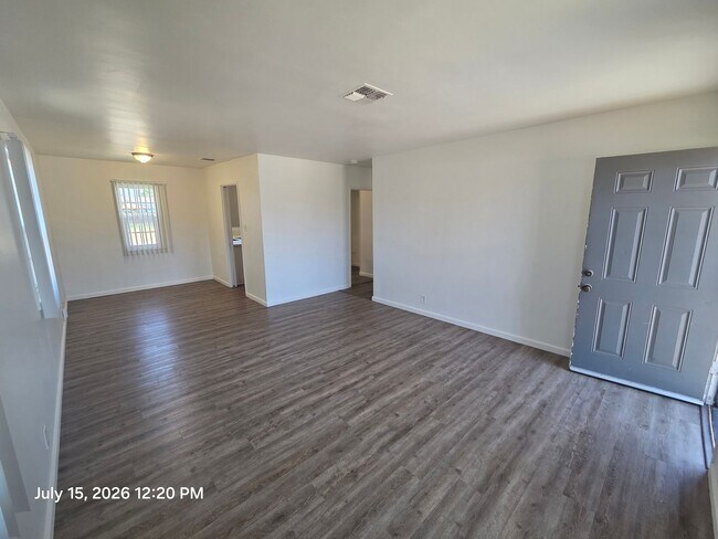 Building Photo - West Covina home with HUGE back yard!