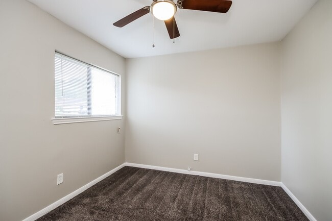 Building Photo - 7206 Foxmar Ln