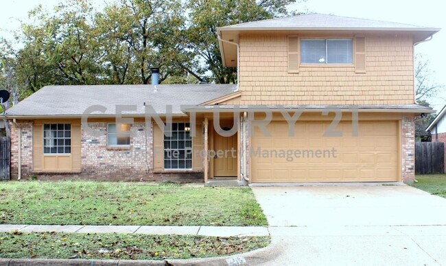 Primary Photo - Charming 2-Story 3/2/2 in Duncanville For ...