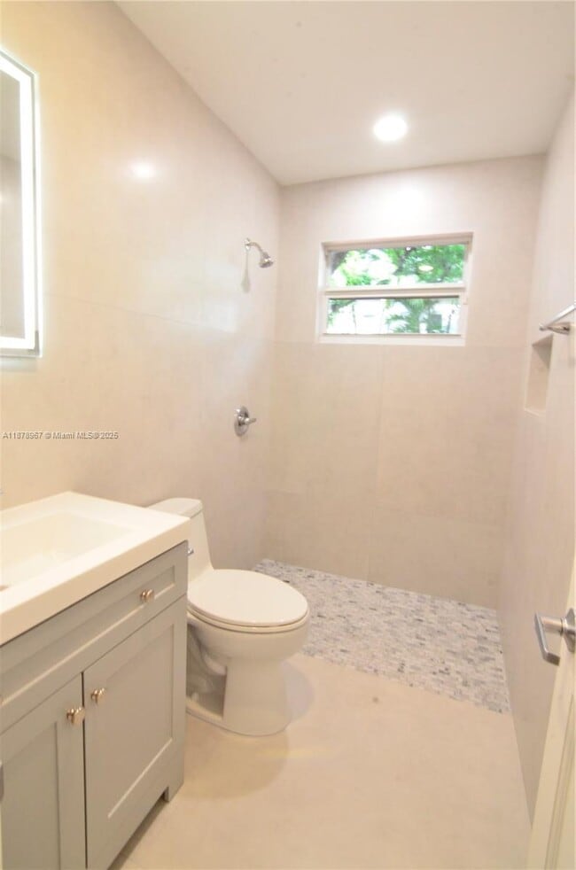 Building Photo - 3050 Virginia St