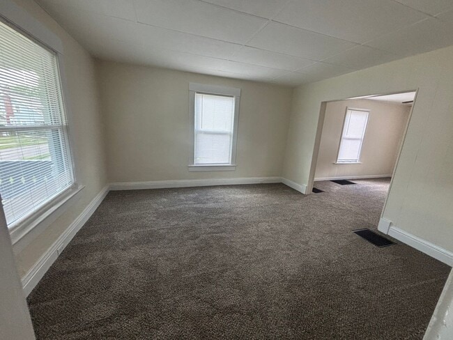 Building Photo - Newly Renovated Three Bedroom House
