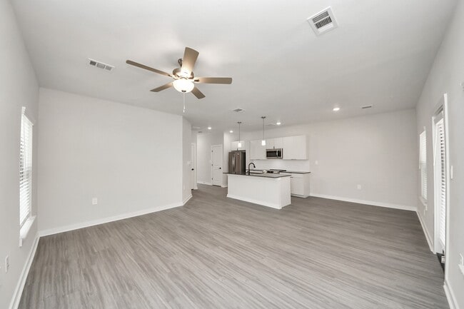 Building Photo - 7711 Longmire Rd