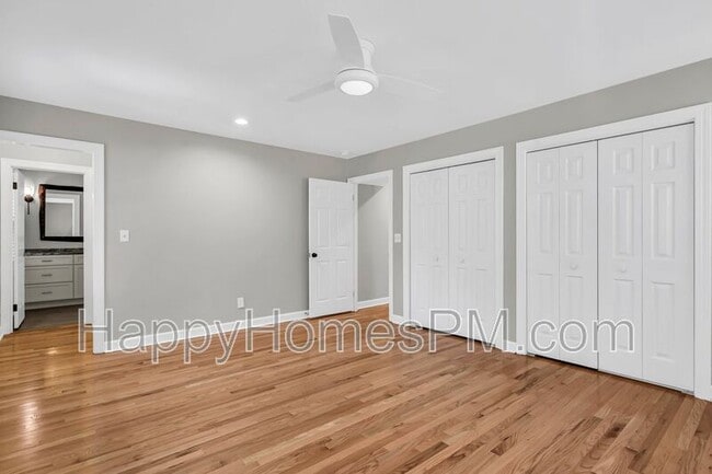 Building Photo - 236 Bayview Drive