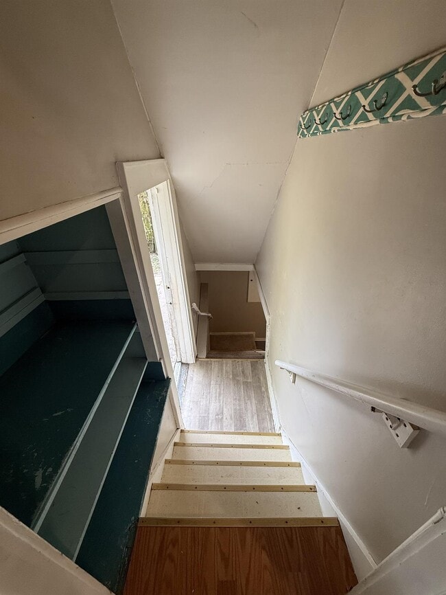 Building Photo - 2417 E Ave NE