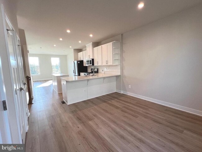 Building Photo - 4308 Ellipse Ter