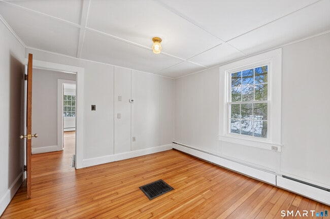 Building Photo - 353 Mt Sanford Rd