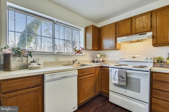 Building Photo - 45 Ashlar Hill Ct