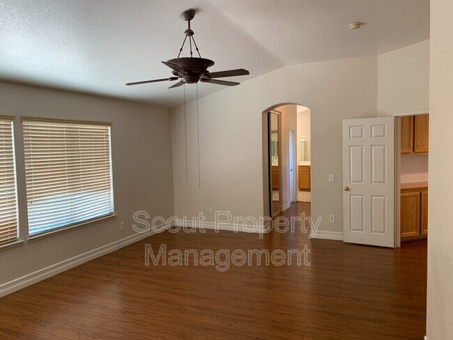 Building Photo - 29403 Via Espada