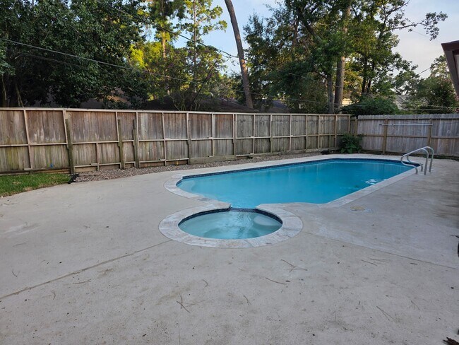 Building Photo - 1107 Manatee Ln