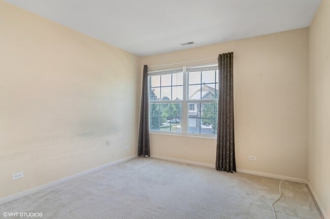 Building Photo - 2906 Stonewater Dr