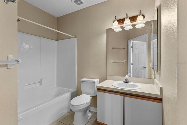Building Photo - 9505 Amberdale Ct