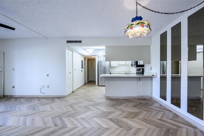 Building Photo - 2300 Aaron St