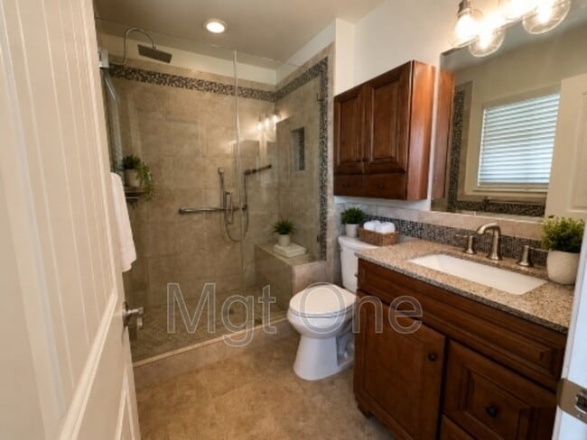 Building Photo - 23672 Suncrest Ave
