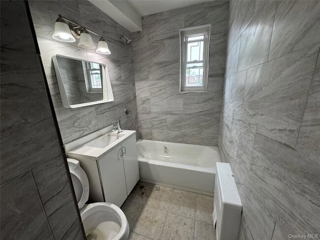 Building Photo - 153-32 77th Ave