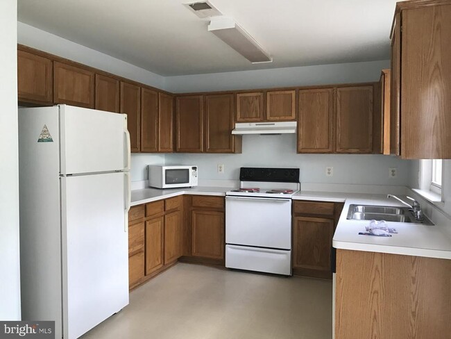 Building Photo - 13134 Rose Petal Cir