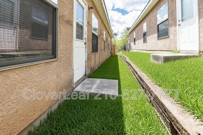 Building Photo - 5718 Golf Heights