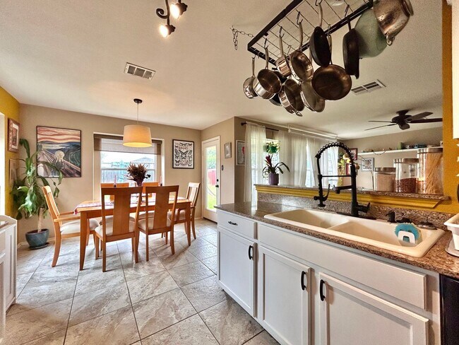 Building Photo - 14801 Falling Stone Ln