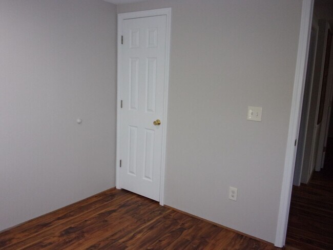Building Photo - Recently Updated and Refreshed 3 Bedroom 2 Bath Home in Fort Mill
