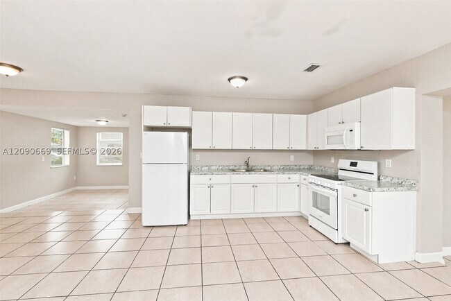 Building Photo - 3951 NW 173rd Terrace