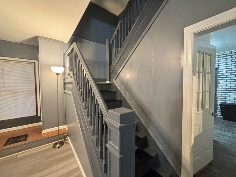 Building Photo - 1934 Butterfield Ave