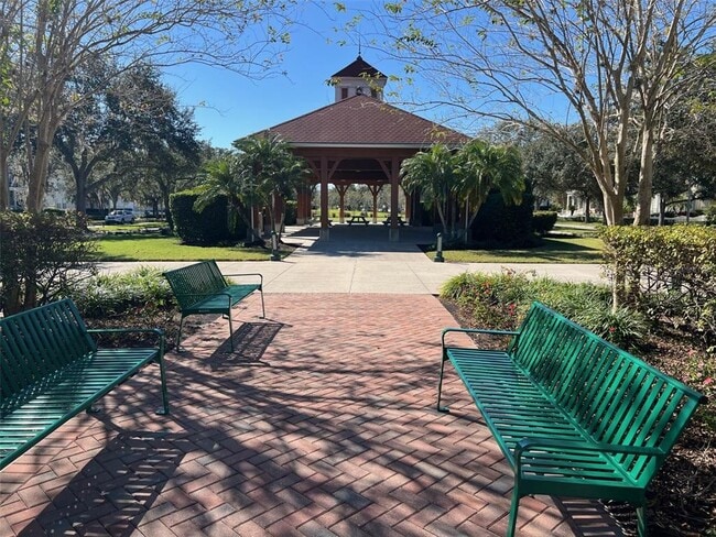 Building Photo - 205 Redbud St