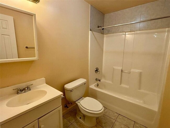 Building Photo - 540 Chandon Way