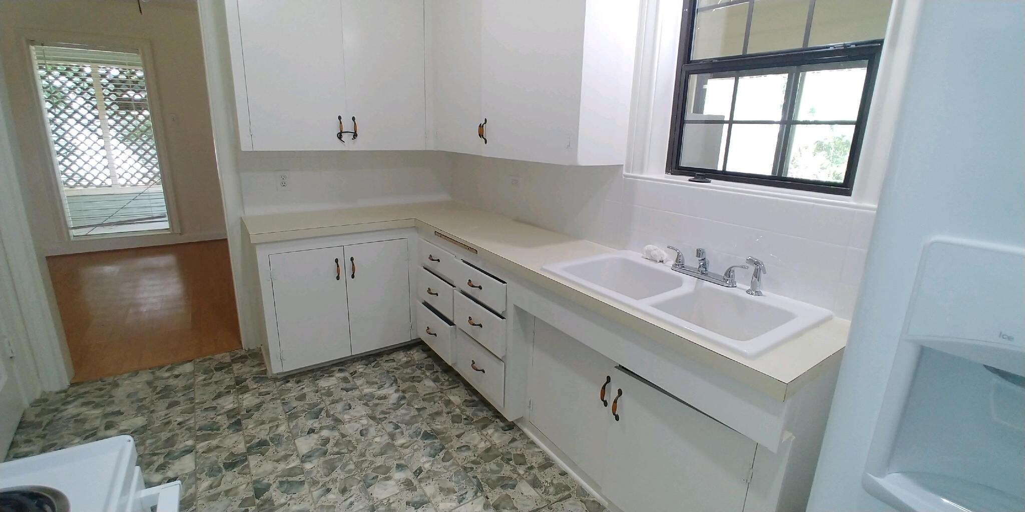 Building Photo - 1309 N 5th St