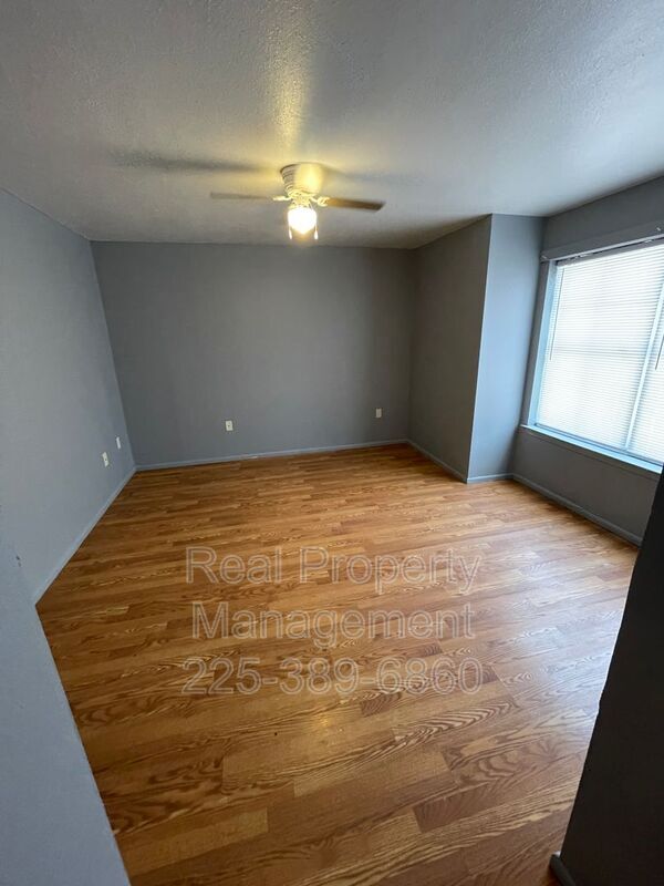 Building Photo - 2246 Anne Marie Dr