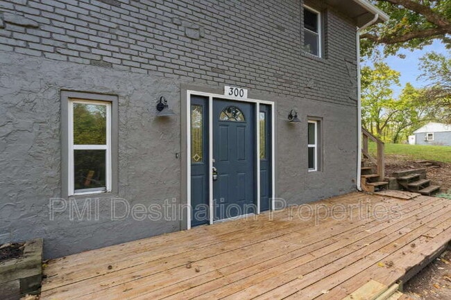 Primary Photo - 300 Ridge St