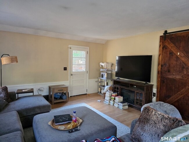 Building Photo - 61 N Shore Rd