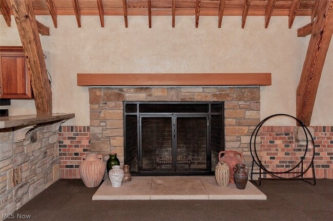 Building Photo - 7020 S Woodland Rd