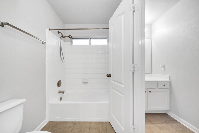 Building Photo - 2906 Windysage Ct