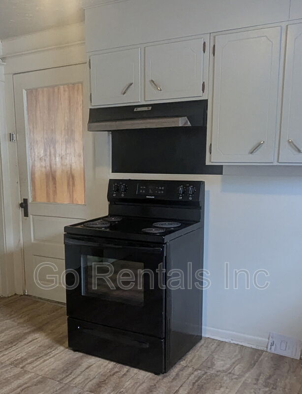 Building Photo - 816 Goldwire St SW