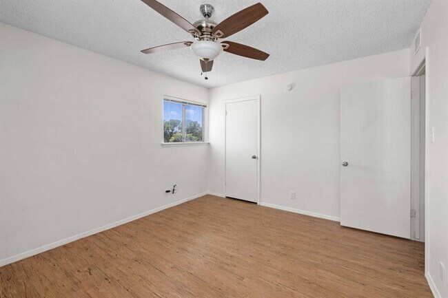 Building Photo - 3421 Willowrun Dr