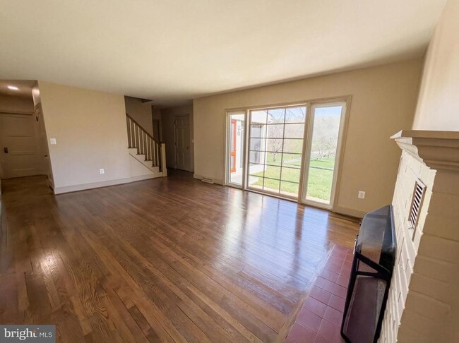 Building Photo - 37899 Snickersville Turnpike