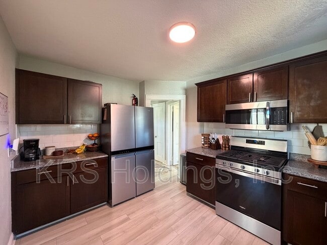 Building Photo - 1088 Norview Ave