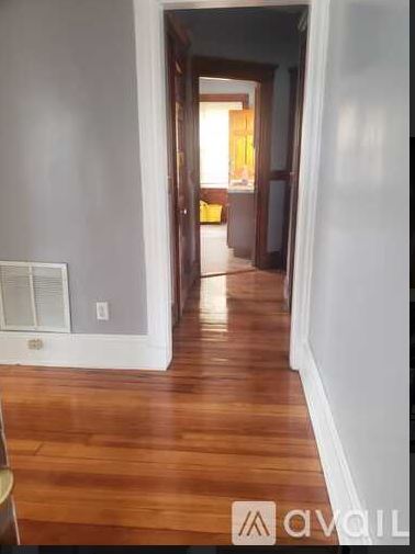 Building Photo - 61 Topliff St