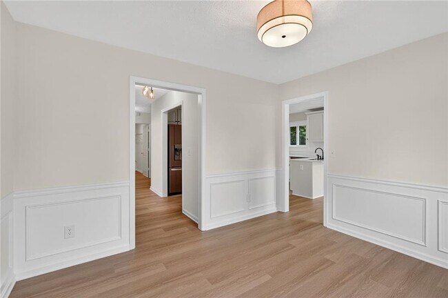 Building Photo - 2845 Factor Walk Blvd