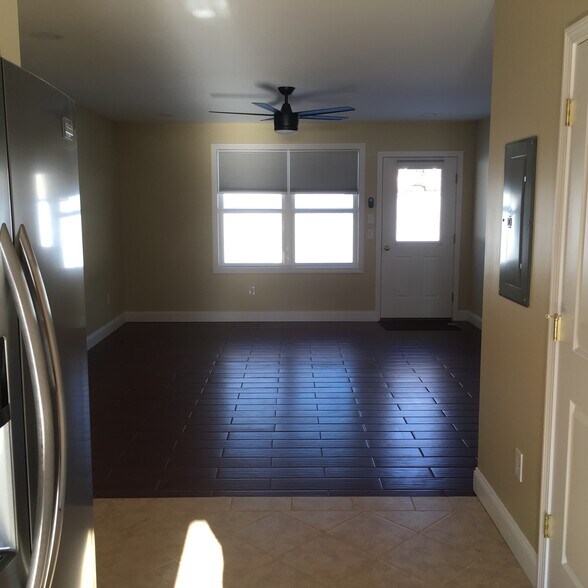Building Photo - 9 Woodduck Ln
