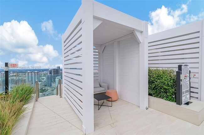 Building Photo - 300 Biscayne Blvd Way