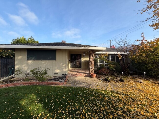 Building Photo - 3 Bedroom | 2 Bathroom | Single-Family Home in Sacramento
