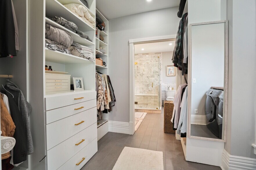 Building Photo - 77 W 2nd Ave