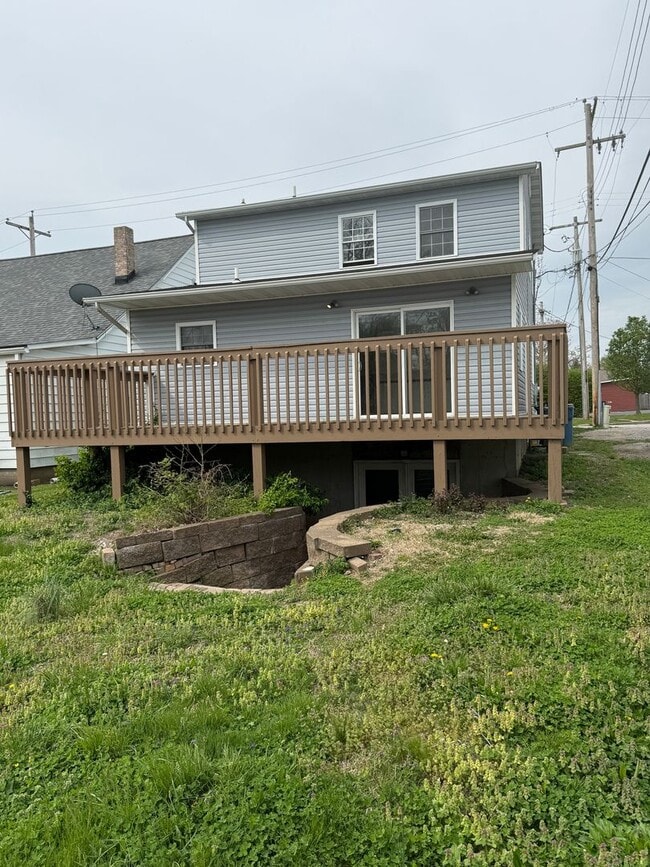 Building Photo - Beautiful 2 Bed 2 Bath Home - Includes Stove & Refrigerator