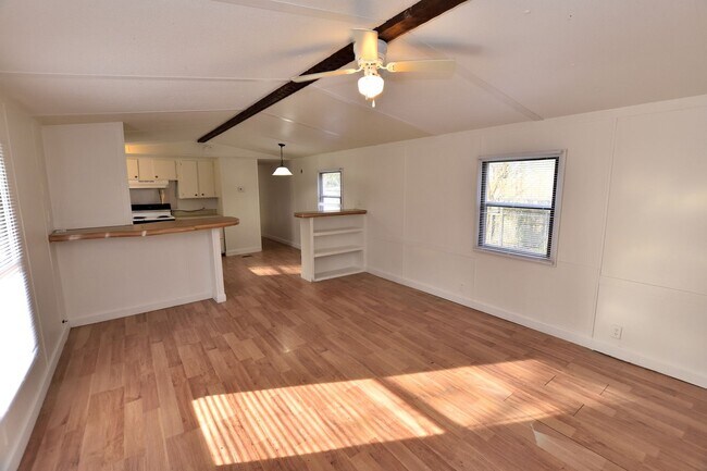 Building Photo - 10059 NC-43