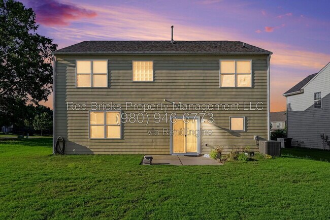 Building Photo - 2714 Aldergrove Rd