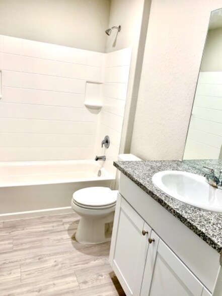 Building Photo - 5606 Willow Breeze