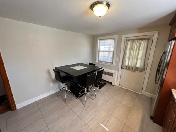 Building Photo - 375 Elm St