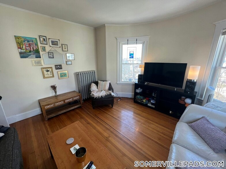 Building Photo - 51 Ibbetson St