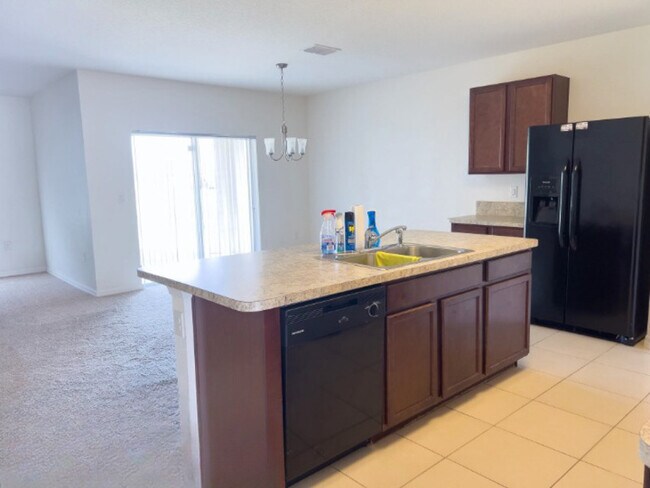 Building Photo - 3052 Sangria St
